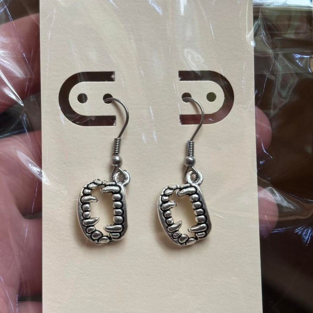 Handmade Dangle Earrings - Picture 1 of 1